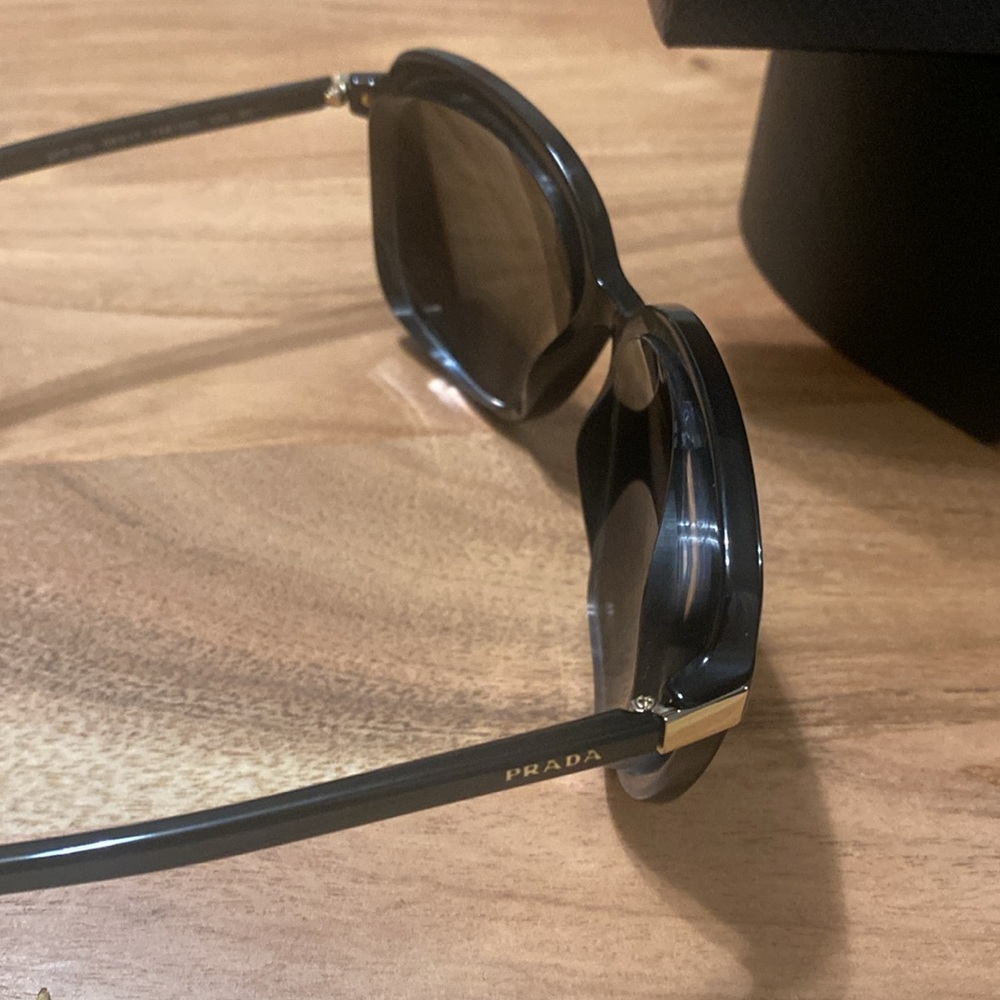 Prada Rx sunglasses - Picture 3 of 4